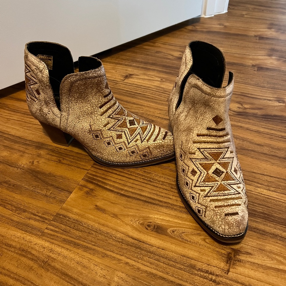 Woman's roper 7.5 boot